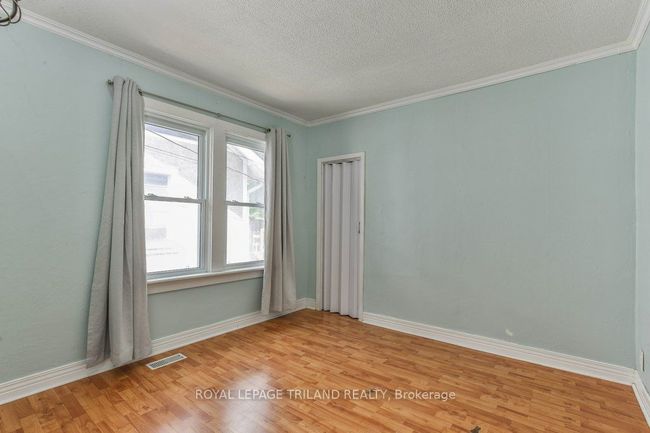 10 Linwood St, Home with 4 bedrooms, 2 bathrooms and 3 parking in London ON | Image 17