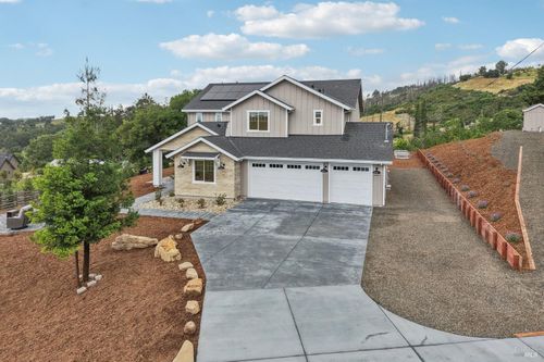 5663 Crystal Drive, Santa Rosa, CA, 95404 | Card Image