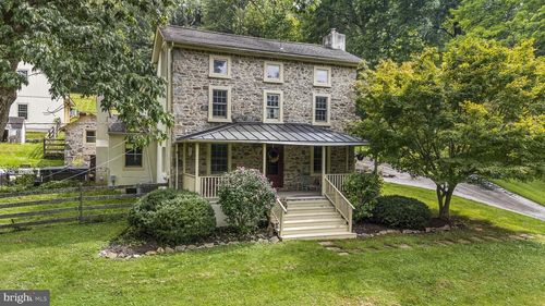 1272 Hollow Rd, CHESTER SPRINGS, PA, 19425-3100 | Card Image