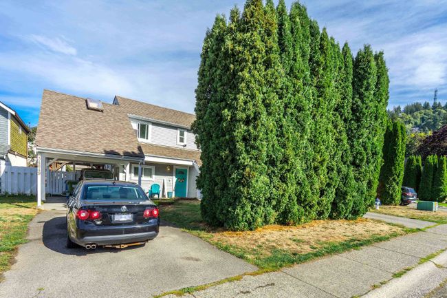 34849 Glenn Mountain Drive, House other with 3 bedrooms, 1 bathrooms and 3 parking in Abbotsford BC | Image 2