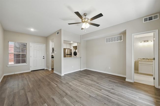 APT-1108 - 5325 Bent Tree Forest Dr, Condo with 1 bedrooms, 1 bathrooms and null parking in Dallas TX | Image 5