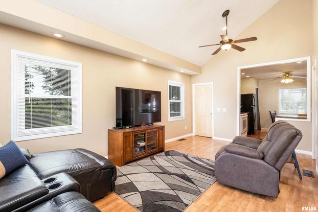 8326 Knoxville Rd, House other with 3 bedrooms, 2 bathrooms and null parking in Milan IL | Image 6