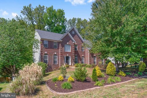 795 Winterberry Dr, Fredericksburg, VA, 22405-2055 | Card Image