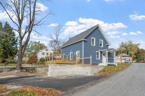 468 Parker St, Gardner, MA, 01440-3725 | Card Image