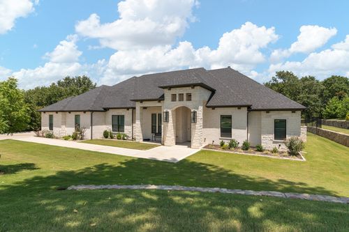 624 Bonnards Peak Rd, Burleson, TX, 76028-7675 | Card Image