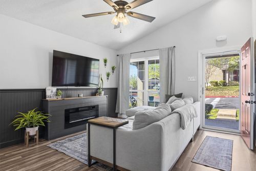 unit-134-1015 E Yager Ln, Austin, TX, 78753-7042 | Card Image