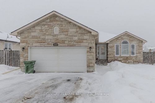 1043 Limestone Trail, Petawawa, ON, K8H0A5 | Card Image