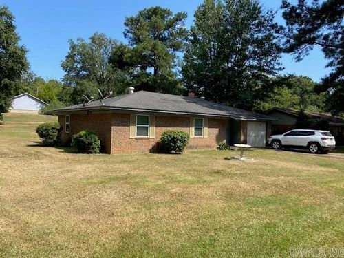 101 S Jones St, Nashville, AR, 71852-2370 | Card Image