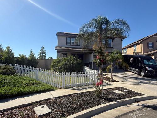 1401 Patriot Way, Woodland, CA, 95776-5561 | Card Image