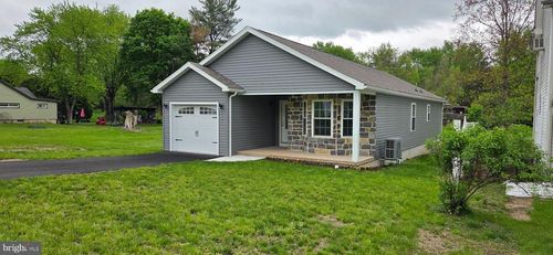 402 8th Avenue, BURNHAM, PA, 17009 | Card Image