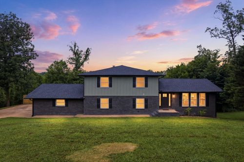 8178 Savannah Hills Dr, Ooltewah, TN, 37363-9102 | Card Image