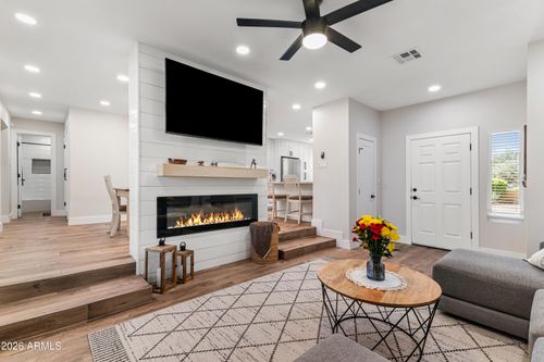 1019-8787 E Mountain View Rd, Scottsdale, AZ, 85258-1452 | Card Image