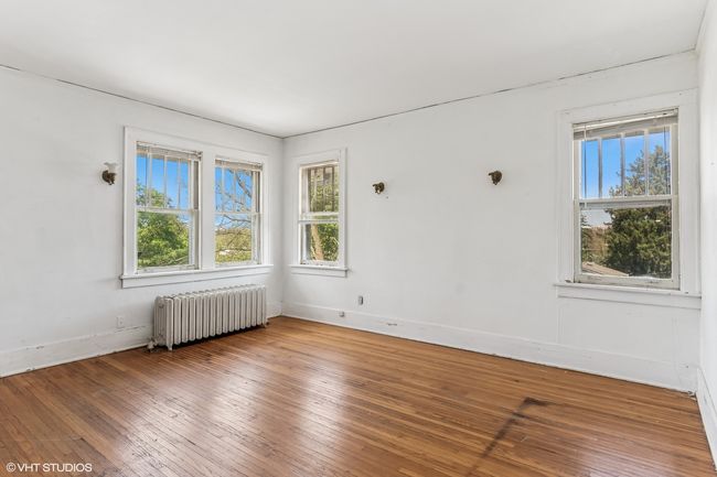 1005 Division St, House other with 6 bedrooms, 2 bathrooms and 2 parking in Lisle IL | Image 22