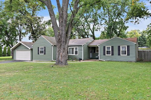 9020 Shady Ln, Wonder Lake, IL, 60097-8421 | Card Image