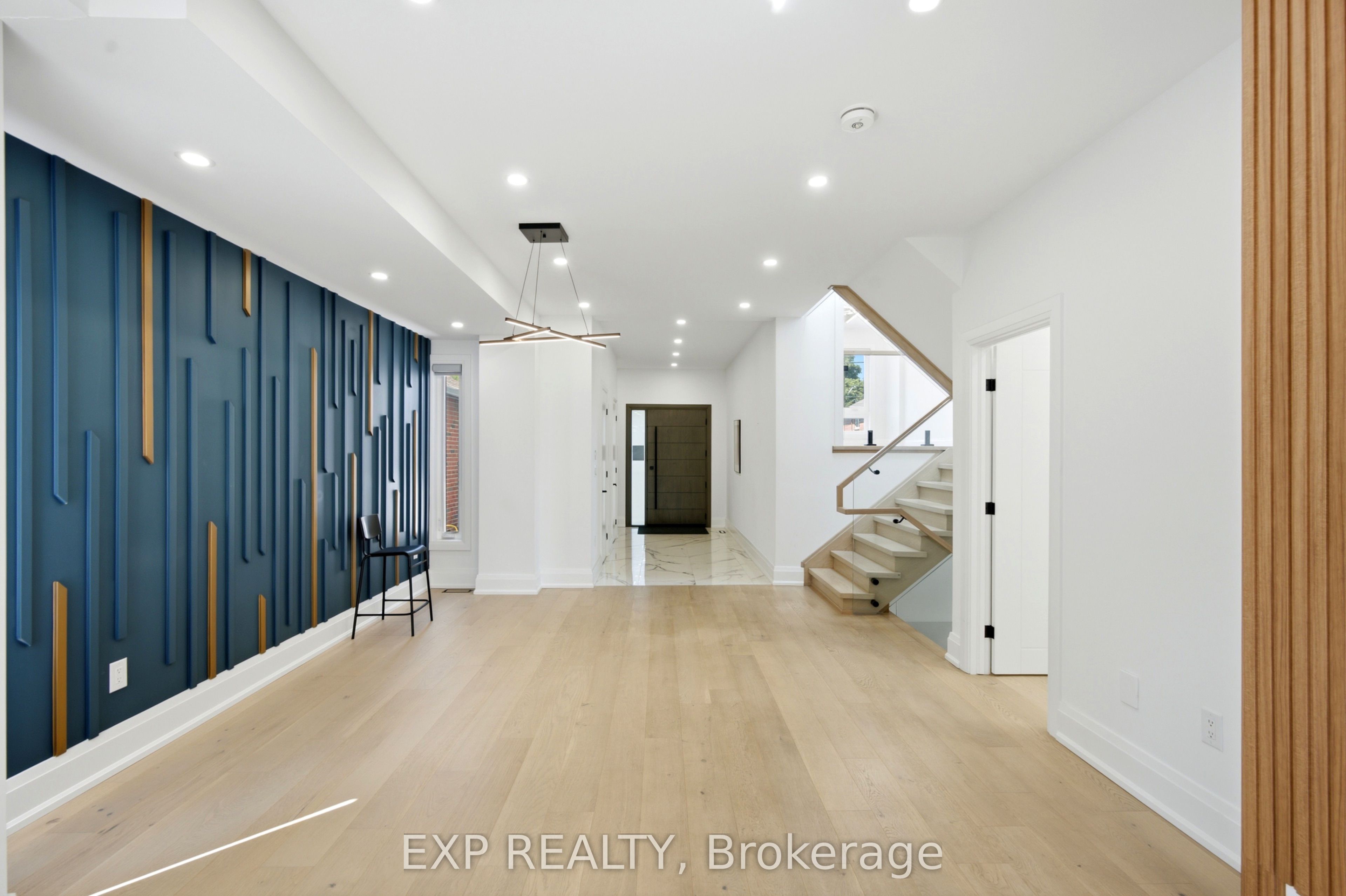 Residential in Toronto E06 5