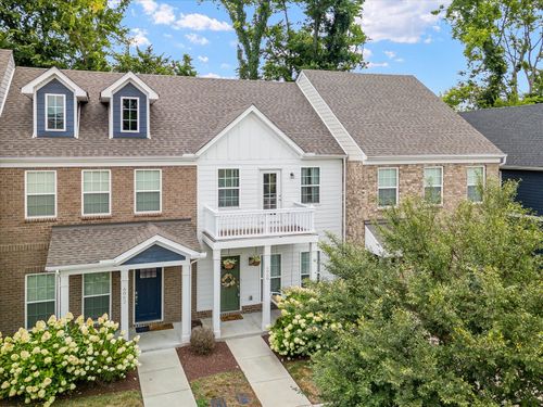 6060 Ivory Ln, Hendersonville, TN, 37075-2051 | Card Image