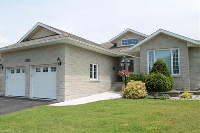 590 Mohini Pl, House other with 4 bedrooms, 3 bathrooms and 6 parking in Kingston ON | Image 1