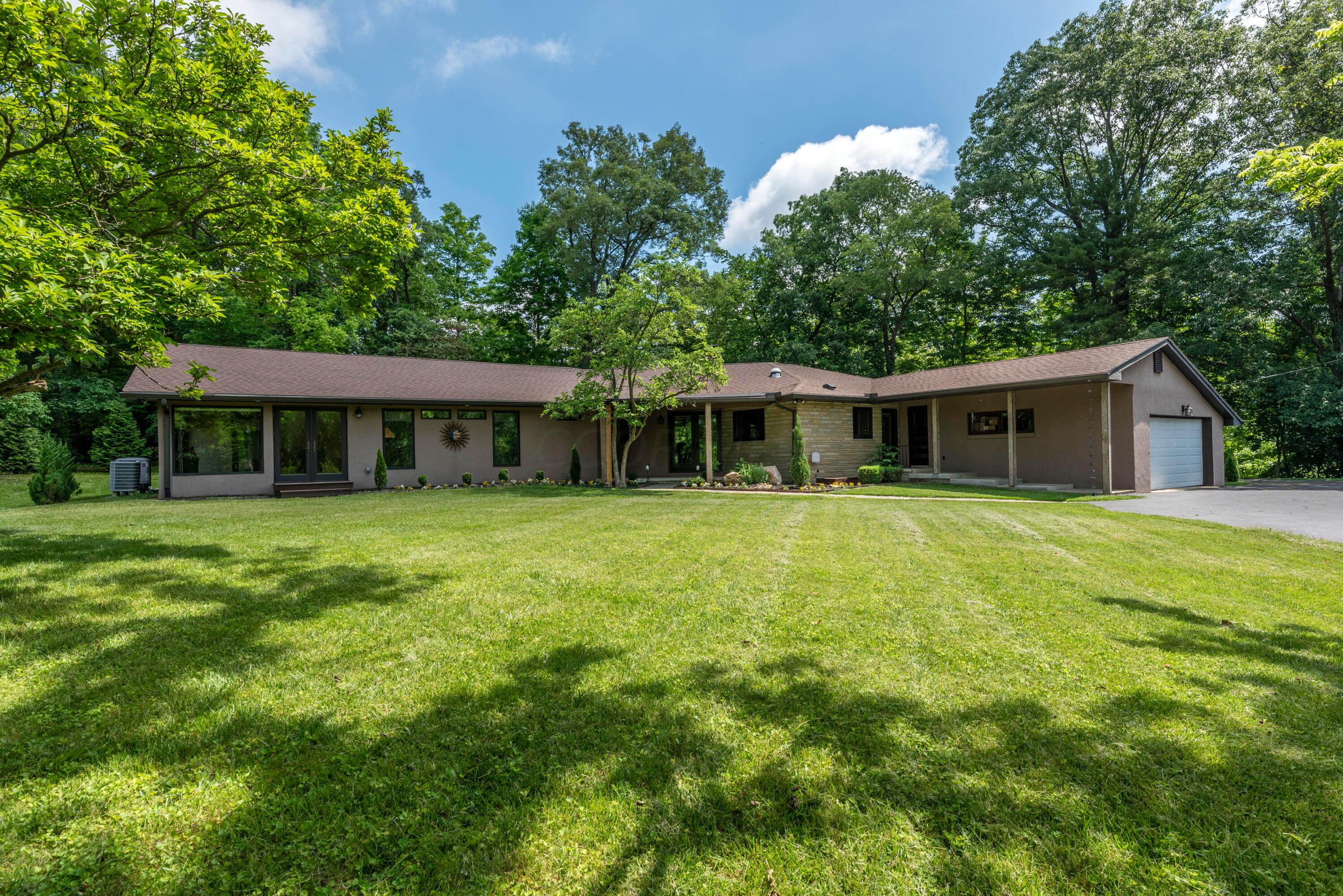 Kirkwood Dr, Delaware, OH 43015