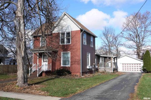 215 E Holmes Street, Oneida, IL, 61467 | Card Image