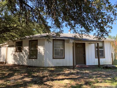 760 Lookout Dr, House other with 2 bedrooms, 1 bathrooms and null parking in Canyon Lake TX | Image 1