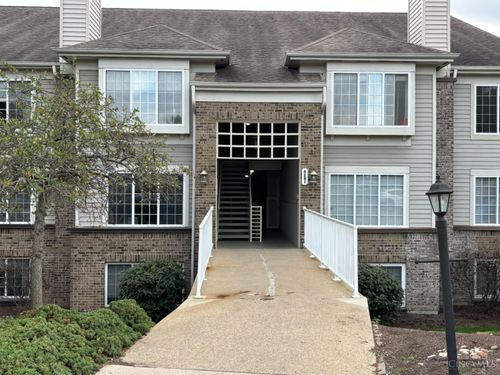 4281 Defender Dr, Colerain Twp, OH, 45252-2303 | Card Image