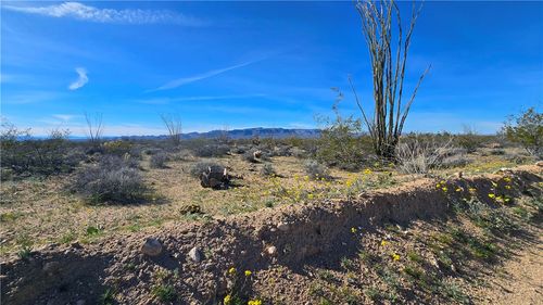 3035 Castle Butte Rd, Yucca, AZ, 86438 | Card Image