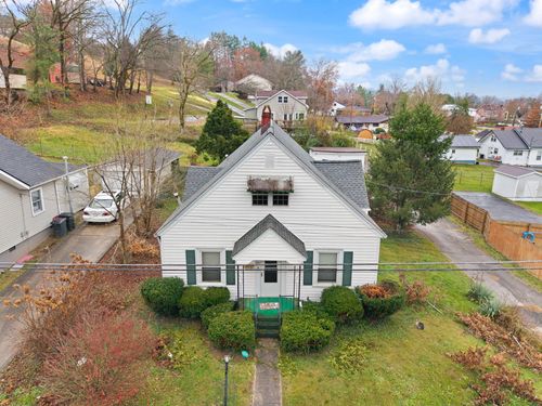 104 Ann St, Irvine, KY, 40336-1066 | Card Image