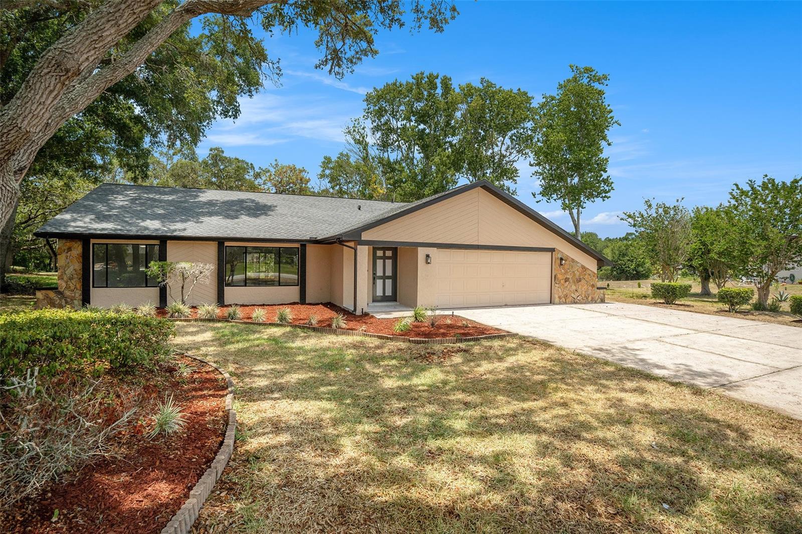 Oak Lake Dr, Spring Hill, FL 34608
