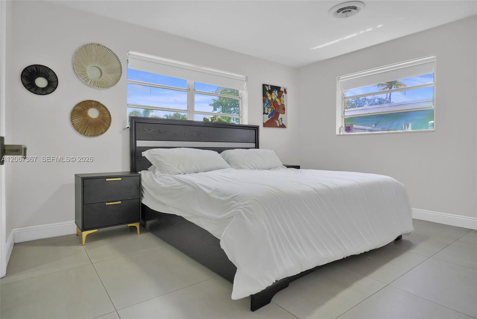 Residential Lease in Hollywood 2