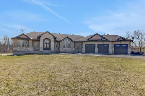 8660 Flewellyn Rd, Ashton, ON, K0A1B0 | Card Image