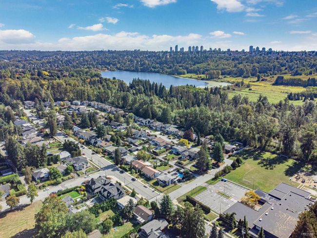 5584 Gilpin Street, House other with 6 bedrooms, 3 bathrooms and 4 parking in Burnaby BC | Image 27