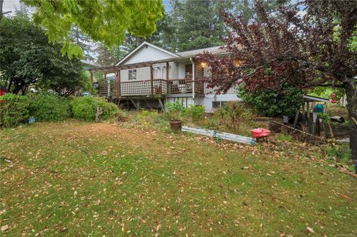 765 8th Ave, Campbell River, BC, V9W4A7 | Card Image