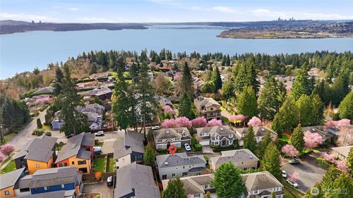 11922 82nd Pl Ne, Kirkland, WA, 98034-5851 | Card Image