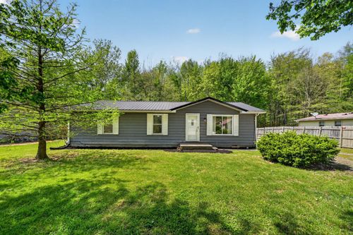 639 Colvin Dr, Versailles, IN, 47042-9525 | Card Image