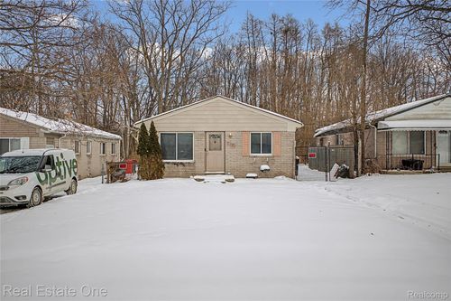 21046 Wakedon St, Southfield, MI, 48033-3648 | Card Image