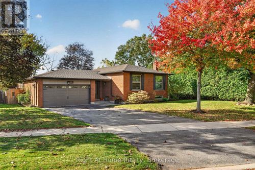 23 Laurendale Avenue, Hamilton (Waterdown), ON, L0R2H3 | Card Image