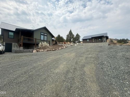 140 Se Bunchgrass Rd, John Day, OR, 97845-7831 | Card Image