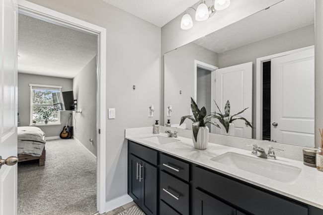 Jack and Jill bathroom conecting rooms #1 and #2 | Image 14