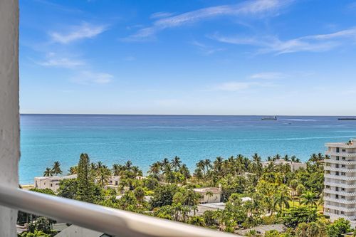 16k-3015 N Ocean Blvd, Fort Lauderdale, FL, 33308-7322 | Card Image