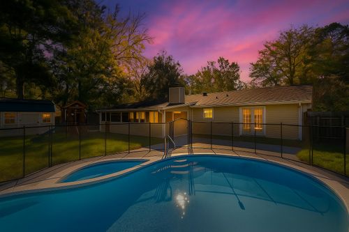 300 Logan Dr, Summerville, SC, 29483-3067 | Card Image