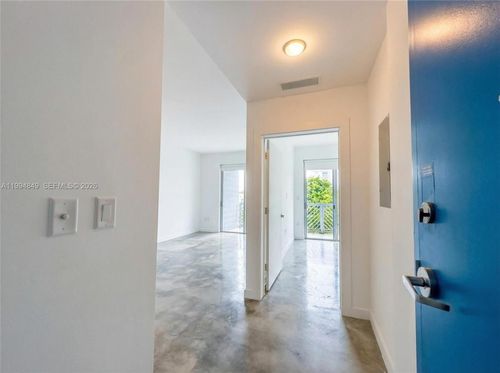 302-761 Nw 1st St, Miami, FL, 33128 | Card Image