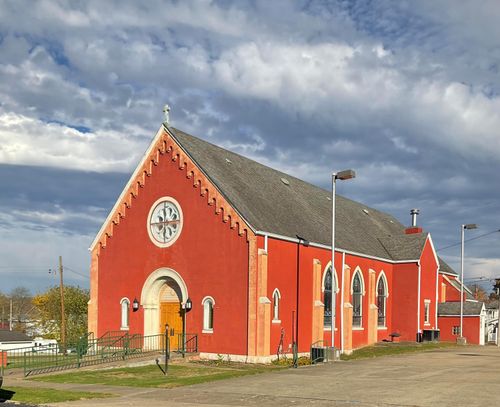 300 Winter St, Crooksville, OH, 43731-1347 | Card Image