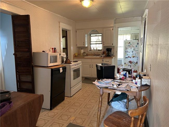 40 Lima St, House other with 3 bedrooms, 1 bathrooms and 4 parking in Warwick RI | Image 17