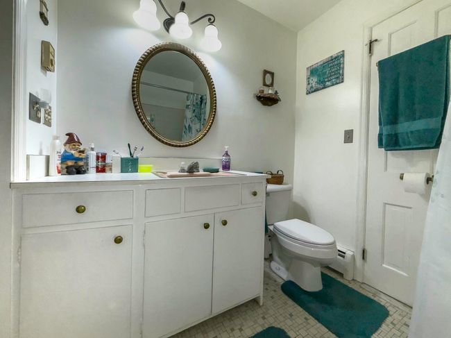 Ensuite Master Bath. | Image 11