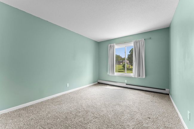 Guest Bedroom | Image 18