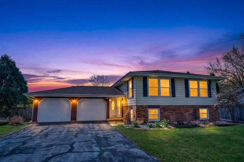 5755 Pembroke Drive Drive, Fitchburg, WI, 53711 | Card Image