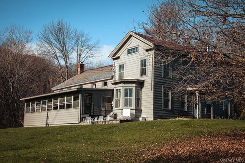 31 Mapletown Rd, Hoosick Falls, NY, 12090-4627 | Card Image