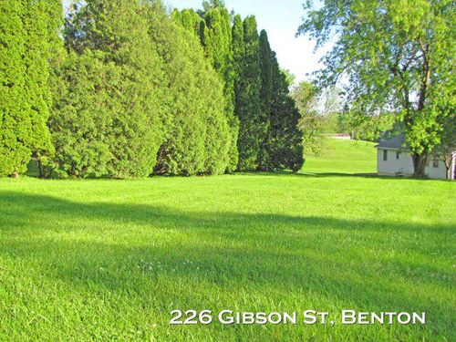 226 Gibson St, BENTON, WI, 53803-9407 | Card Image