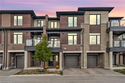 46-590 N Service Rd, Stoney Creek, ON, L8E0K5 | Card Image