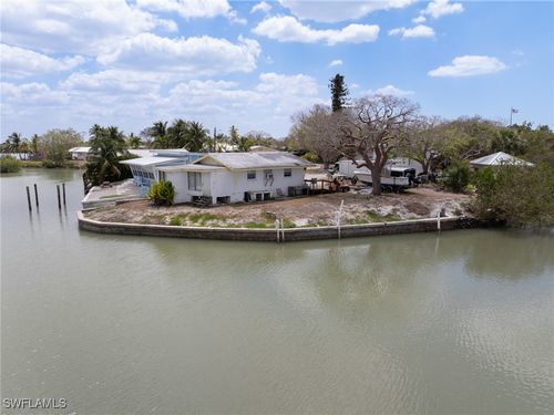 315 Pettit Dr, GOODLAND, FL, 34140 | Card Image